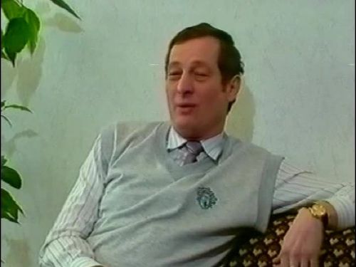 Iskolánk egykori igazgatója, Kondor László ma ünnepeli 75. születésnapját.🎂